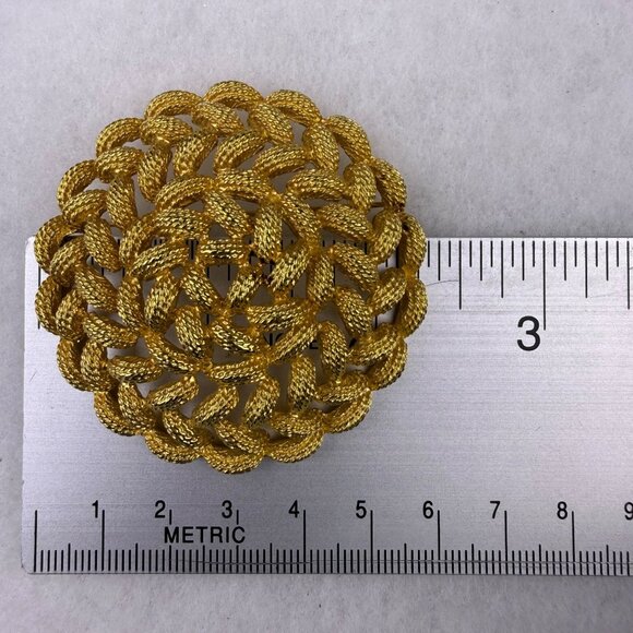 Vintage Monet Womens Gold Tone Textured Metal Vintage Circular Brooch Jewelry - Picture 4 of 4